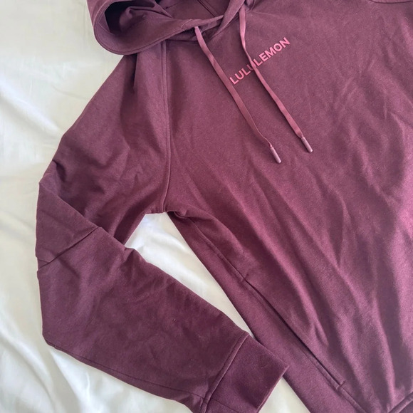 ๐๐ Lululemon City Sweat Pullover Hoodie - Cassis - Picture 2 of 10
